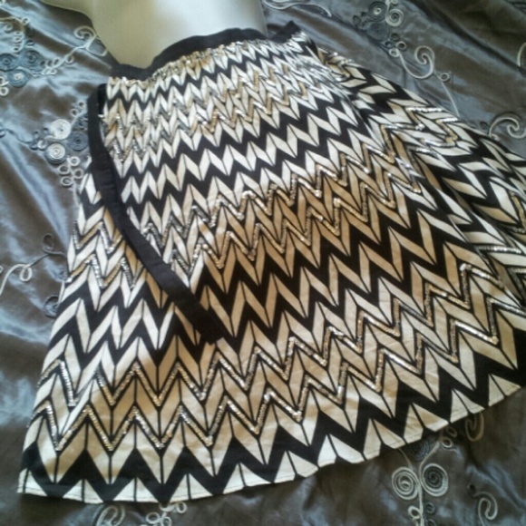 BCBG MAXAZRIA SEQUIN SKIRT SISZE - Picture 2 of 4