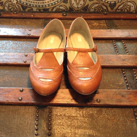 Tan/light brown Urban  Outfitters Oxford Flats