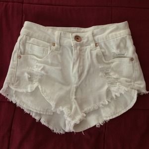 White High-waisted Shorts