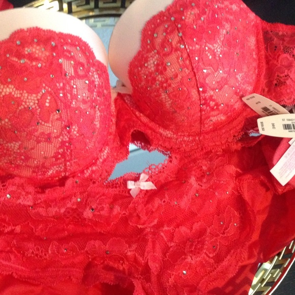 33 off Victoria's Secret Accessories 🆕 82 VICTORIA SECRET Crystal