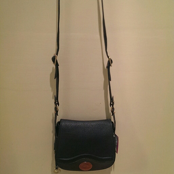 Dooney and Bourke satchel - Picture 2 of 3