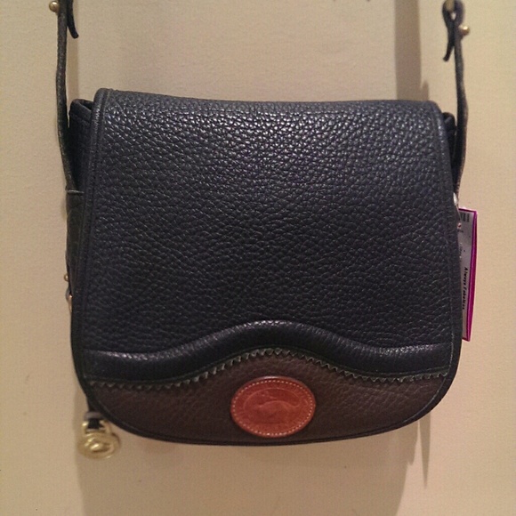 Dooney and Bourke satchel - Picture 3 of 3