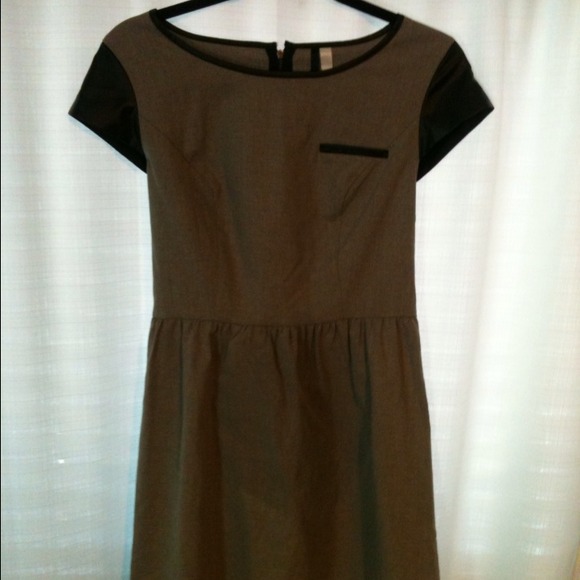 Grey Kensie dress with leather sleeves