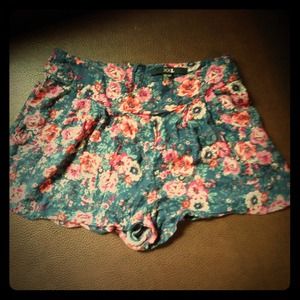 High wasted floral print shorts