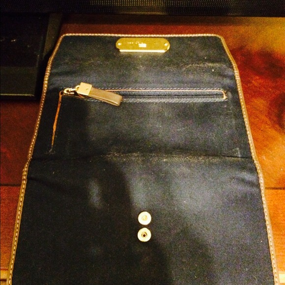 Tommy Hilfiger purse and wallet - Picture 4 of 4