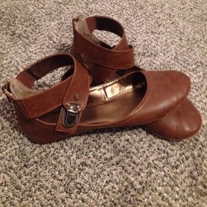 Strappy brown flats