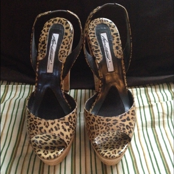 Brian Atwood Cork Platform Sandals *SALE!!* - Picture 2 of 4
