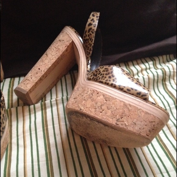 Brian Atwood Cork Platform Sandals *SALE!!* - Picture 3 of 4