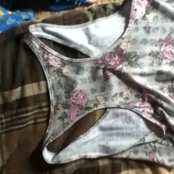 Mudd tank top, floral print, large, adorable! - Picture 4 of 4