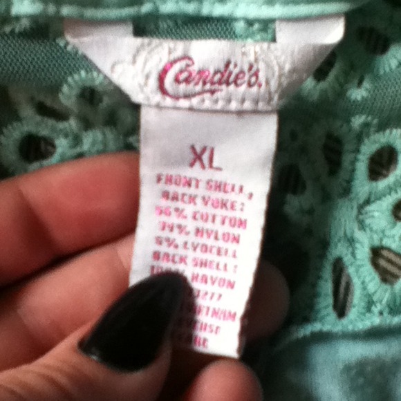 Candies brand tank tee with a pistachio color. - Picture 2 of 3