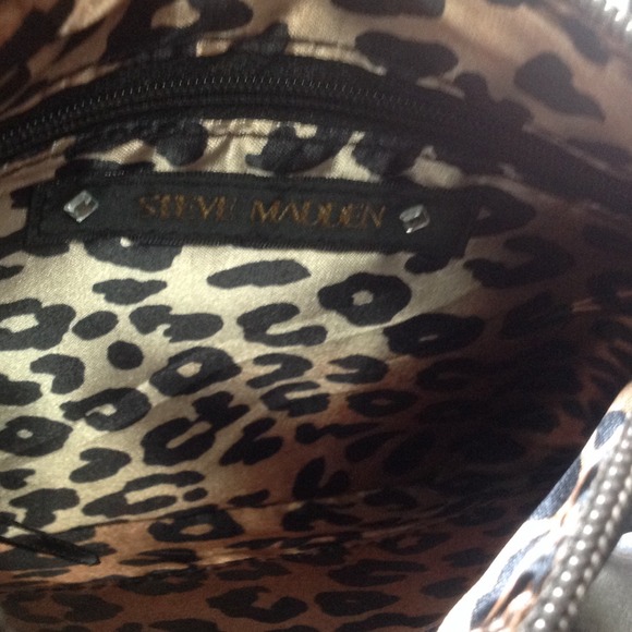 Brand new  Steve Madden cross body bag - Picture 4 of 4