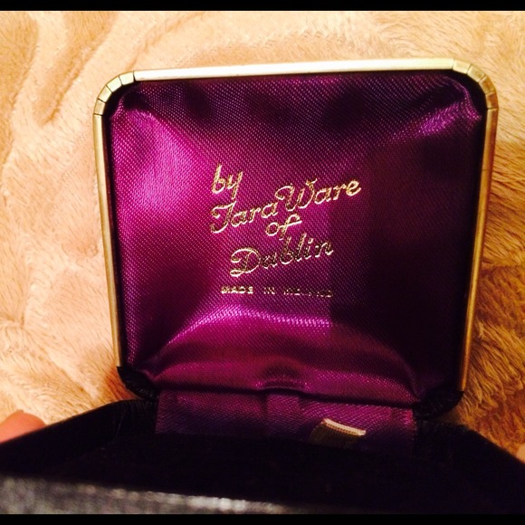 DUBLIN Brooch / Pin . made in Ireland. - Picture 3 of 4