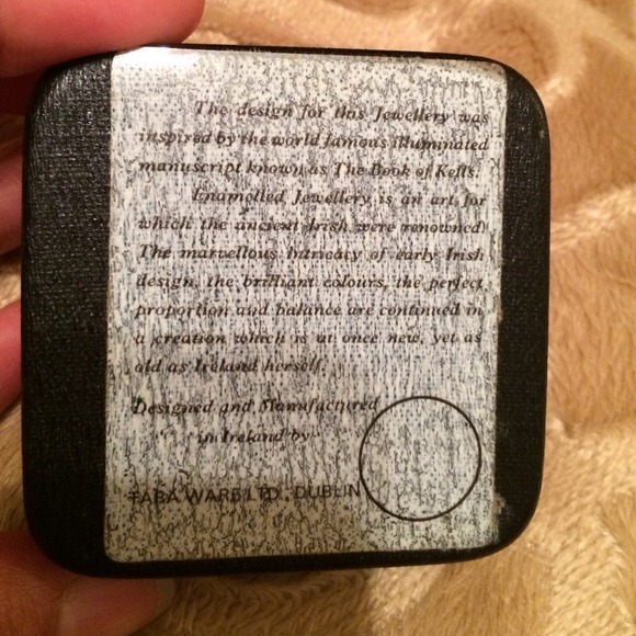 DUBLIN Brooch / Pin . made in Ireland. - Picture 4 of 4