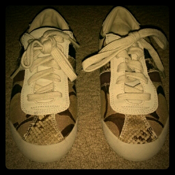 Coach tennis flash sale!!!!