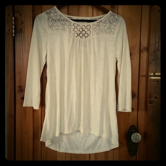 ☆BUNDLED☆ Bnwot lacey top