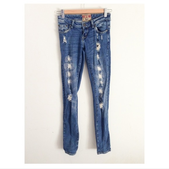 Super distressed skinny jeans size 1