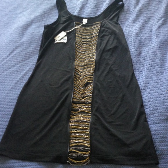 Super cute party dress with tri-color chain detail