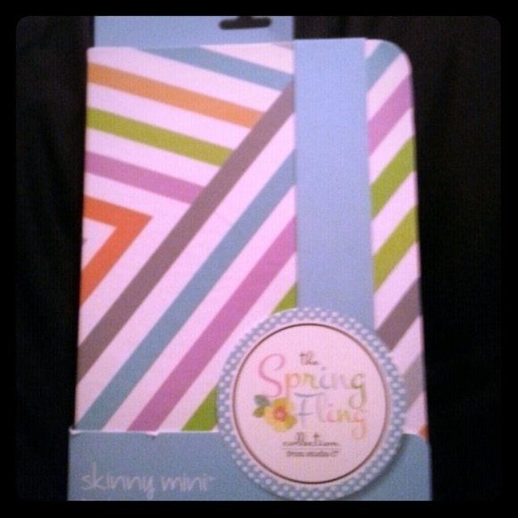 NWT Fashionable I-pad mini cover