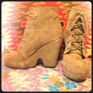 Bundle for @ashleemcdonald