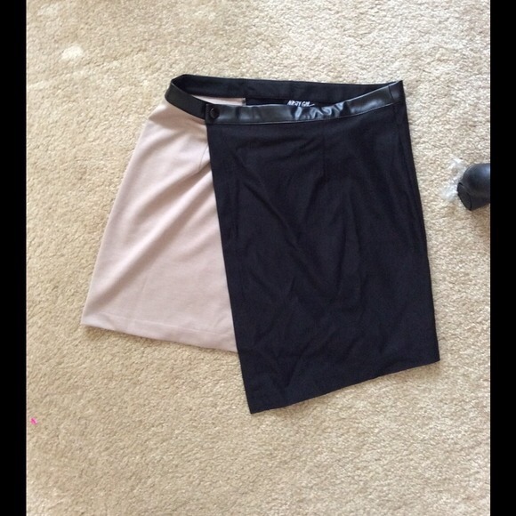 🎉HOST PICK🎉 Nasty Gal Razor Sharp Skirt - Picture 4 of 4