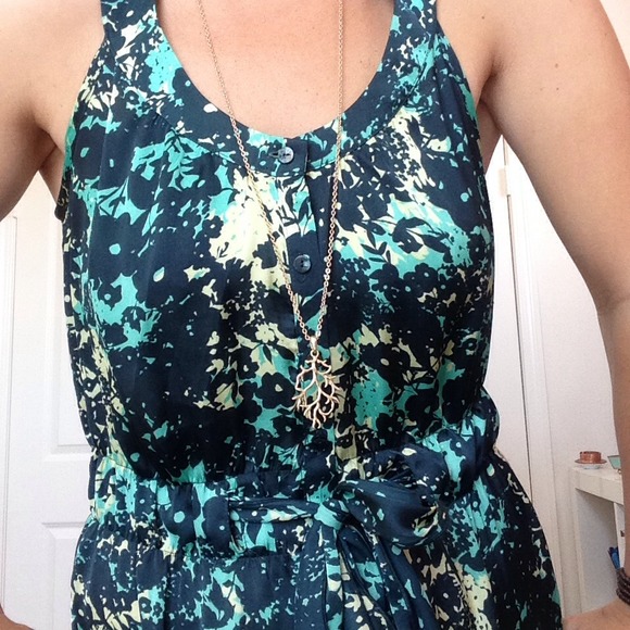 LC Lauren Conrad Tops - LC Lauren Conrad Floral Sleeveless Blouse LC Lauren Conrad Tops - LC Lauren Conrad Floral Sleeveless Blouse