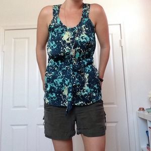 LC Lauren Conrad Tops - LC Lauren Conrad Floral Sleeveless Blouse LC Lauren Conrad Tops - LC Lauren Conrad Floral Sleeveless Blouse