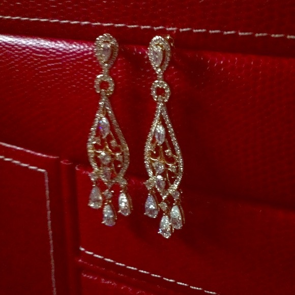 ✨Bridal chandelier earrings, gold tone✨