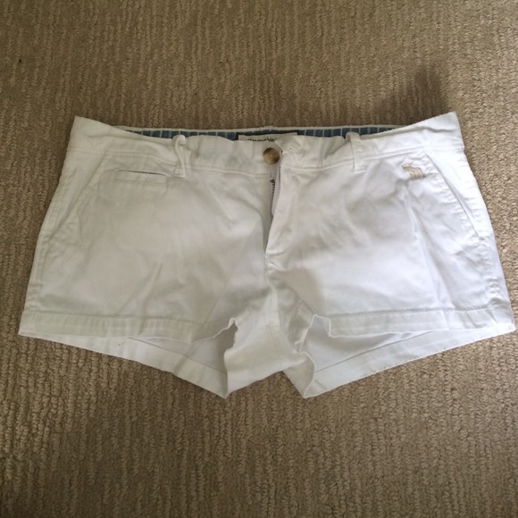 Abercrombie and Fitch White Shorts size 4
