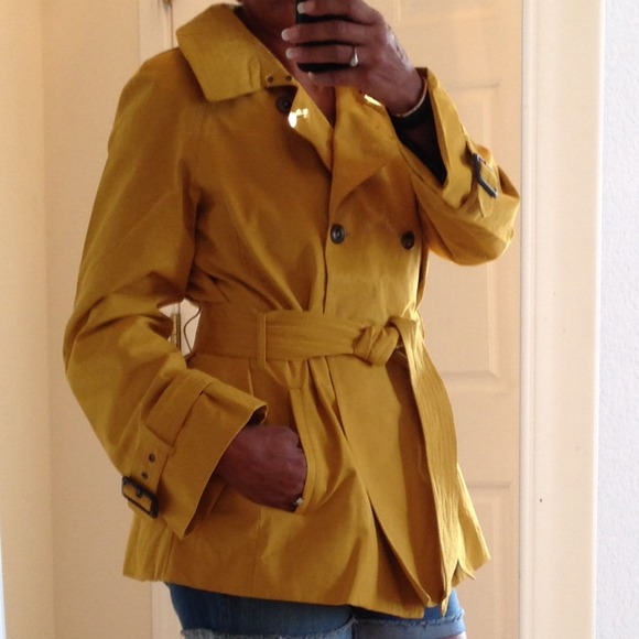 🎉2X HP🎉Isaac Mizrahi Short Trench Coat - Picture 3 of 4