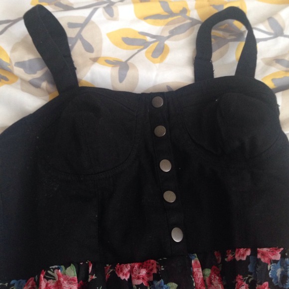 High - low floral TOP. Never worn.