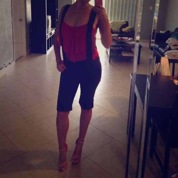 Dark grey Capri suspenders