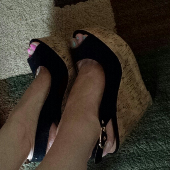 🔴 LAST CHANCE 🔴REDUCED  🔴 Wedges Soda shoe's