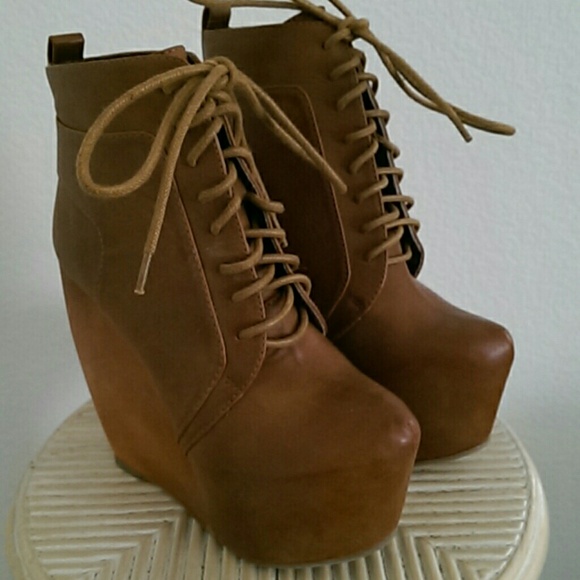 Wild Pair Chunky Wedge Platform Boots Size 5.5