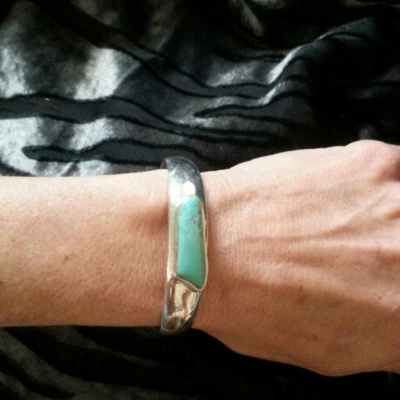 Beautiful Turquoise Bracelet - Picture 3 of 4