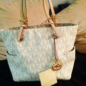 Authentic Michael Kors TRADED