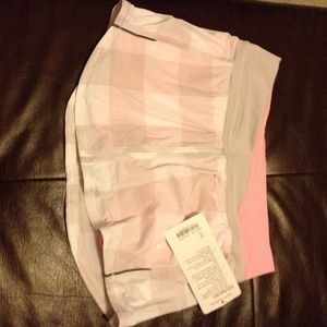 💥💥Lululemon RUN pace skirt NWT💥💥