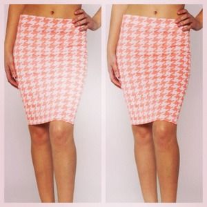 Houndstooth skirt