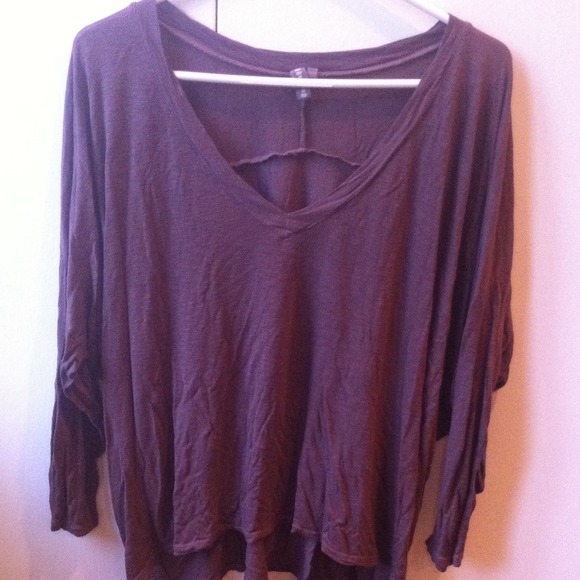 BUNDLE Oversize comfy LF v-neck & sunglasses