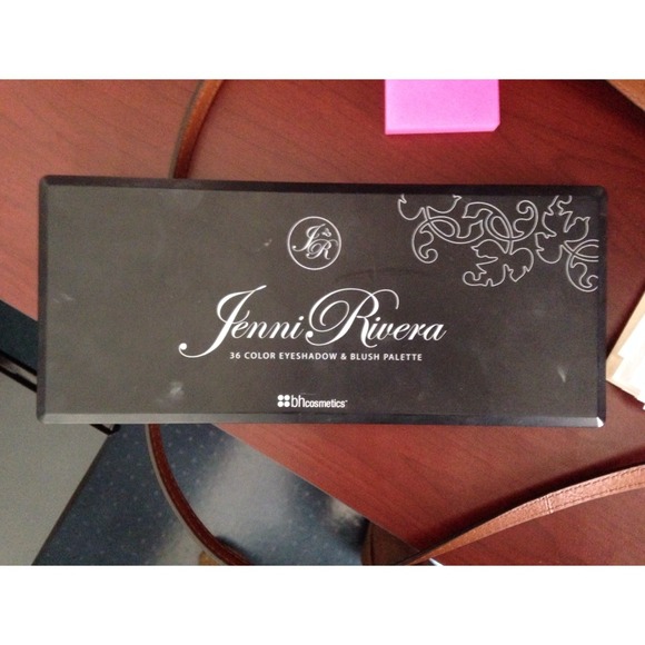 Jenni Rivera Palette BH cosmetics