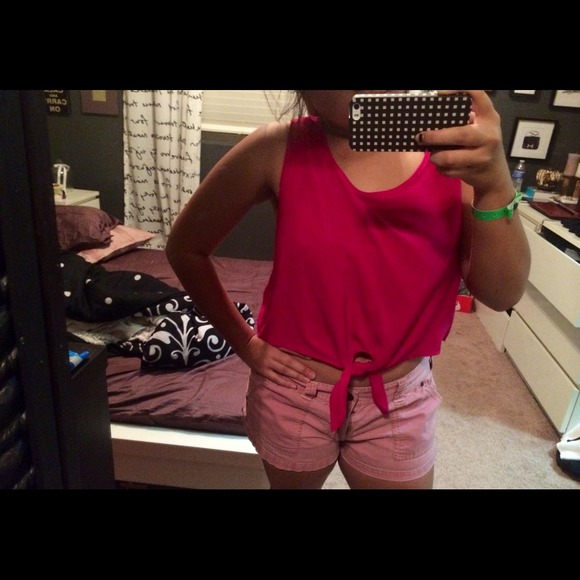 Crop top!! - Picture 2 of 2