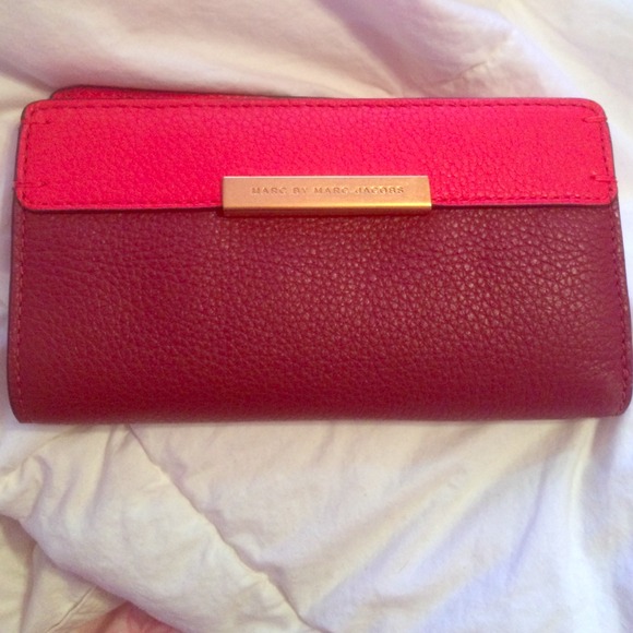 Brand new Marc Jacobs wallet! Leather