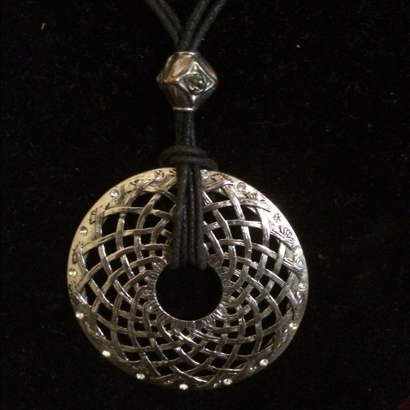 Round pendant - Picture 2 of 2