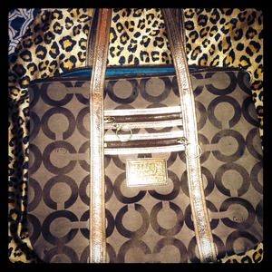 Authentic Coach tote $50 used retails: $248