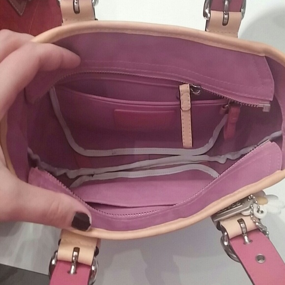 Springy Coach Purse - Picture 3 of 4