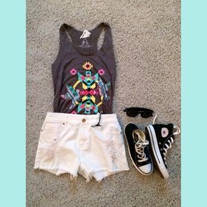 SOLD IN BUNDLE White high waisted jean shorts NWT