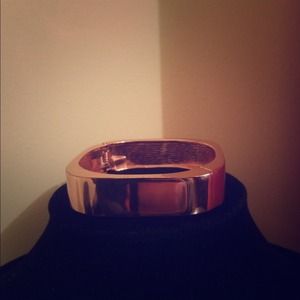 Square, gold tone bangle