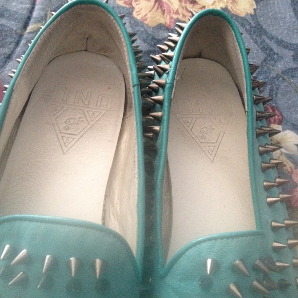 SOLD Turquoise UNIF hellraisers - Picture 3 of 3