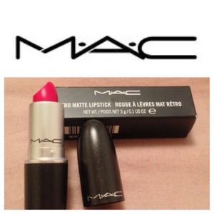MAC Ruby Woo Matte Lipstick