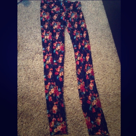 Floral patterned see-through leggings/tights