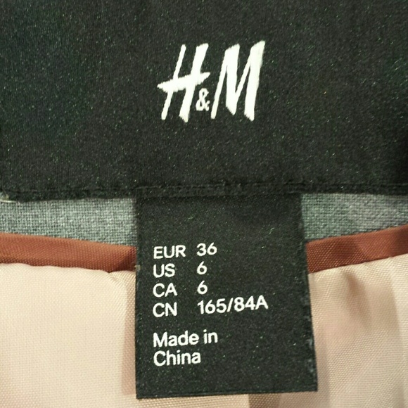 Sold in bundle. Gray 3/4 blazer - Picture 3 of 3